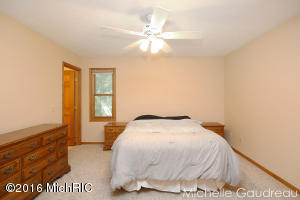 4124 White Pine Dr, Dorr, MI 49323 photo 15