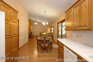 4124 White Pine Dr, Dorr, MI 49323 photo 10