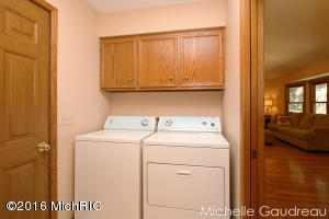 4124 White Pine Dr, Dorr, MI 49323 photo 12