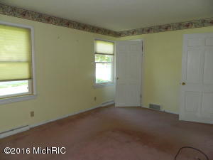 89 E Fourth St, Shelby, MI 49455 photo 17