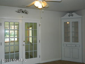 89 E Fourth St, Shelby, MI 49455 photo 8