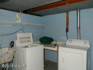 89 E Fourth St, Shelby, MI 49455 photo 29