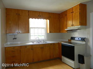 89 E Fourth St, Shelby, MI 49455 photo 9