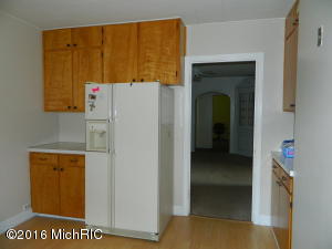 89 E Fourth St, Shelby, MI 49455 photo 10