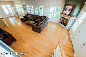 396 Upton Dr, St. Joseph, MI 49085 photo 3