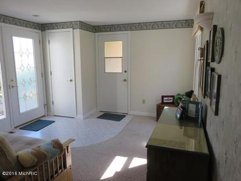 1036 Bayview Dr, Coldwater, MI 49036 photo 4