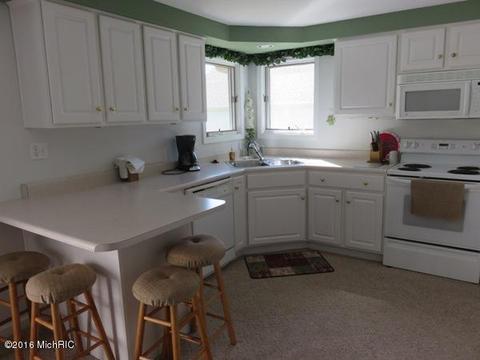 1036 Bayview Dr, Coldwater, MI 49036 photo 7
