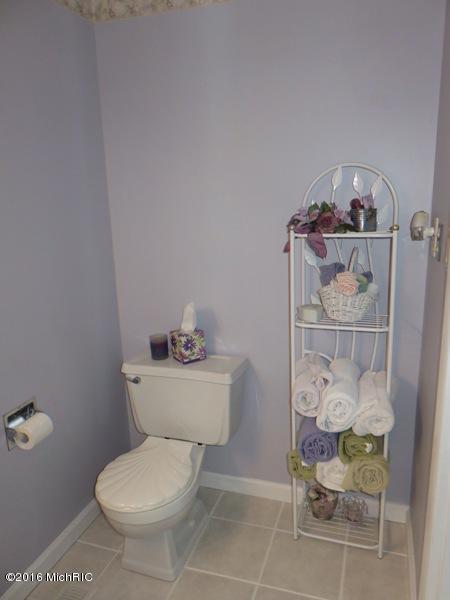 1036 Bayview Dr, Coldwater, MI 49036 photo 21