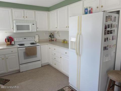 1036 Bayview Dr, Coldwater, MI 49036 photo 8