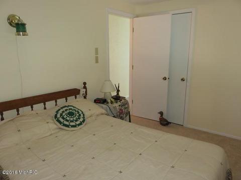 1036 Bayview Dr, Coldwater, MI 49036 photo 17