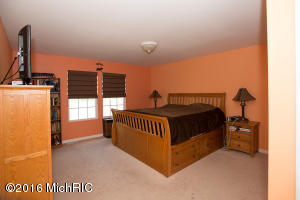 330 Catera Ct, Springfield, MI 49037 photo 12