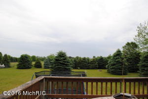 4013 Otuna Dr, Dorr, MI 49323 photo 2