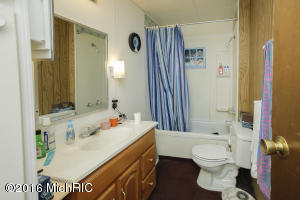 216 13th St, Plainwell, MI 49080 photo 11
