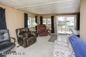 216 13th St, Plainwell, MI 49080 photo 4