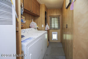 216 13th St, Plainwell, MI 49080 photo 13
