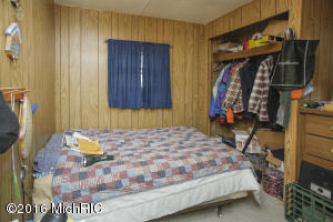 216 13th St, Plainwell, MI 49080 photo 12