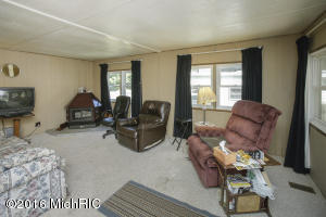 216 13th St, Plainwell, MI 49080 photo 5