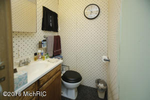 216 13th St, Plainwell, MI 49080 photo 14