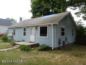 524 Clinton St, Marshall, MI 49068 photo 1
