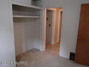 524 Clinton St, Marshall, MI 49068 photo 8