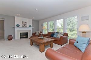 60 Fox Point Ct NE, Ada, MI 49301 photo 5