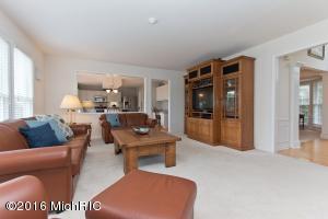 60 Fox Point Ct NE, Ada, MI 49301 photo 6