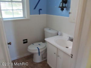 785 S Washington St, Constantine, MI 49042 photo 8