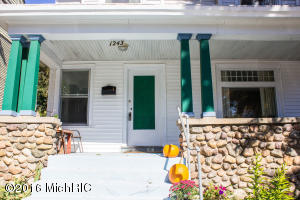 4986 Red Pine Dr, Grant, MI 49327 photo 2