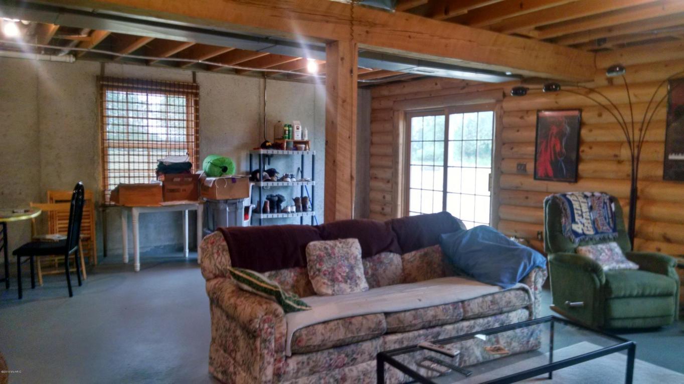 3688 S Ferris Rd, Sumner, MI 48889 photo 17