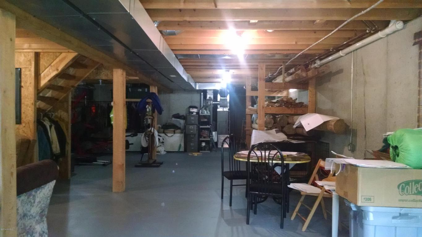 3688 S Ferris Rd, Sumner, MI 48889 photo 18