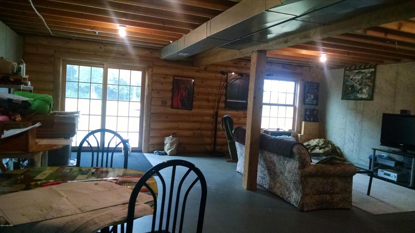 3688 S Ferris Rd, Sumner, MI 48889 photo 19