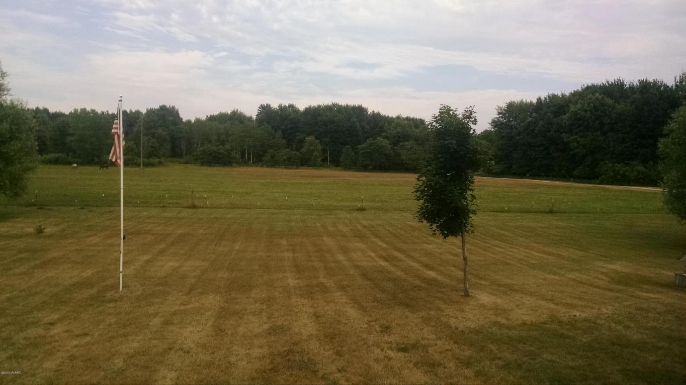 3688 S Ferris Rd, Sumner, MI 48889 photo 23