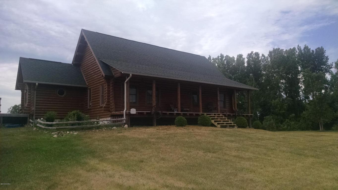 3688 S Ferris Rd, Sumner, MI 48889 photo 1