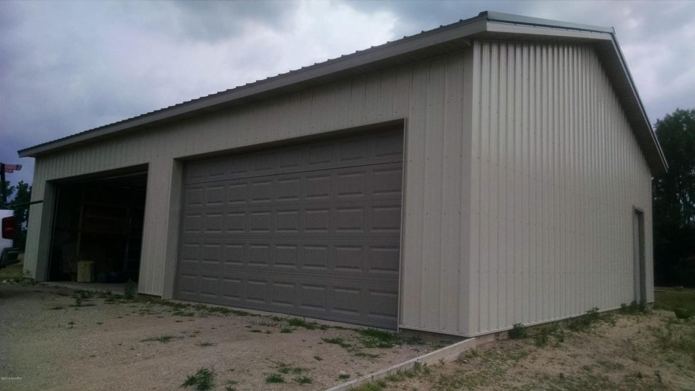 3688 S Ferris Rd, Sumner, MI 48889 photo 22