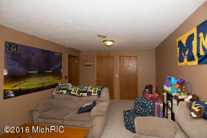 915 E Bridge St, Plainwell, MI 49080 photo 22