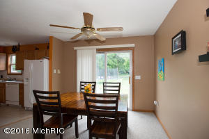 915 E Bridge St, Plainwell, MI 49080 photo 8