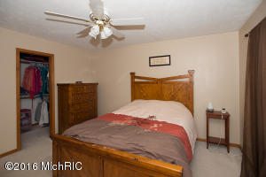 915 E Bridge St, Plainwell, MI 49080 photo 18