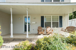 915 E Bridge St, Plainwell, MI 49080 photo 4