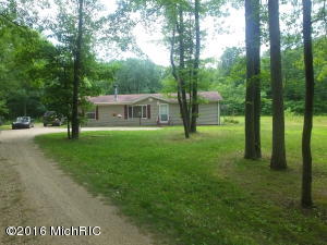 619 54th St, Pullman, MI 49450 photo 3