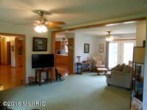508 Clark St, Buchanan, MI 49107 photo 8