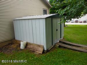 508 Clark St, Buchanan, MI 49107 photo 6