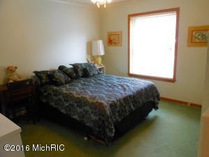 508 Clark St, Buchanan, MI 49107 photo 21