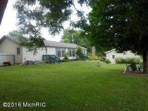 508 Clark St, Buchanan, MI 49107 photo 3