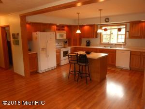 508 Clark St, Buchanan, MI 49107 photo 10
