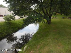 508 Clark St, Buchanan, MI 49107 photo 2
