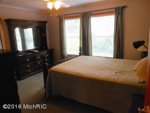 508 Clark St, Buchanan, MI 49107 photo 14