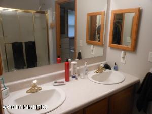 508 Clark St, Buchanan, MI 49107 photo 16