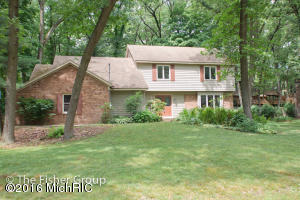 3077 Howlett Dr SE, Ada, MI 49301 photo 1