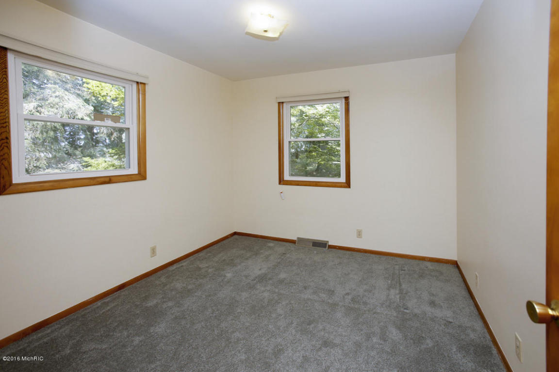 901 Bates Ave, Three Rivers, MI 49093 photo 12