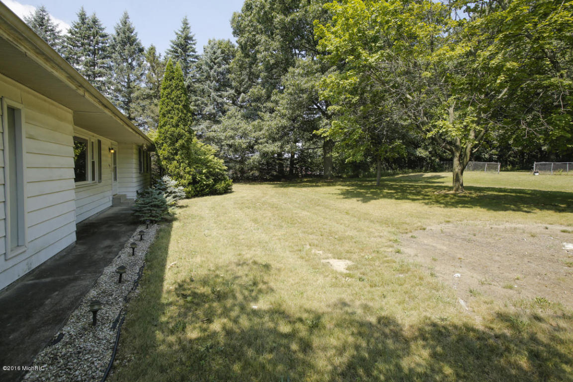 901 Bates Ave, Three Rivers, MI 49093 photo 24